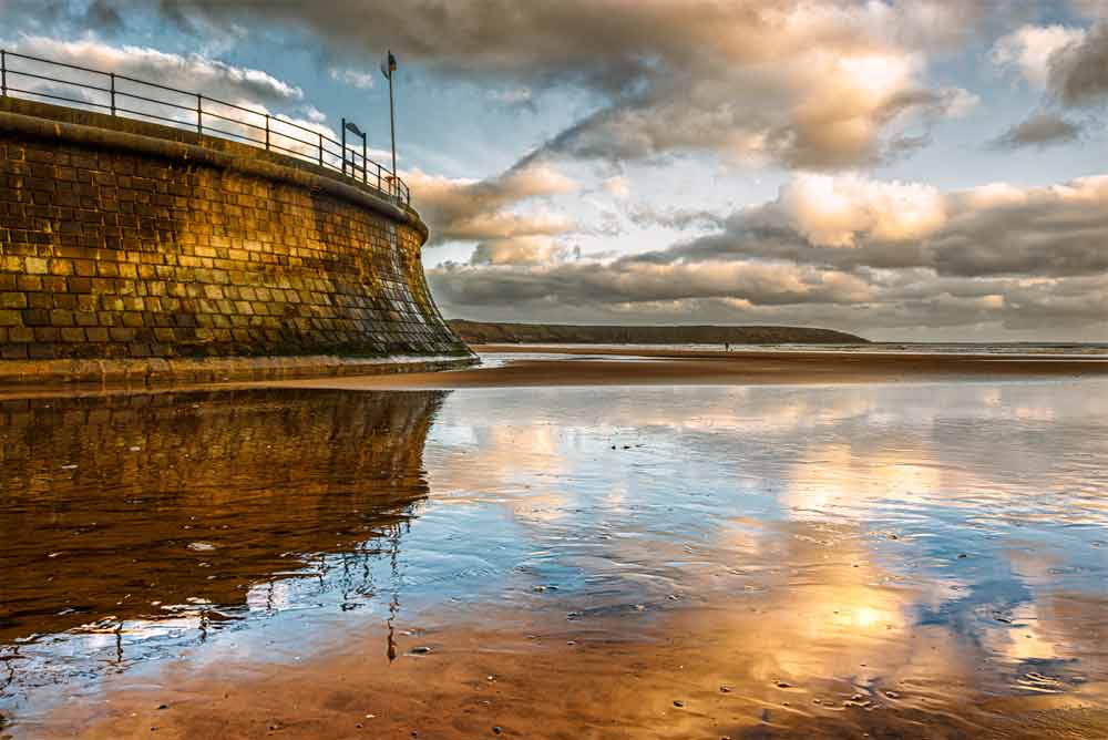 Andrew Smith - Filey Bay Sea Wall - Photographic Print